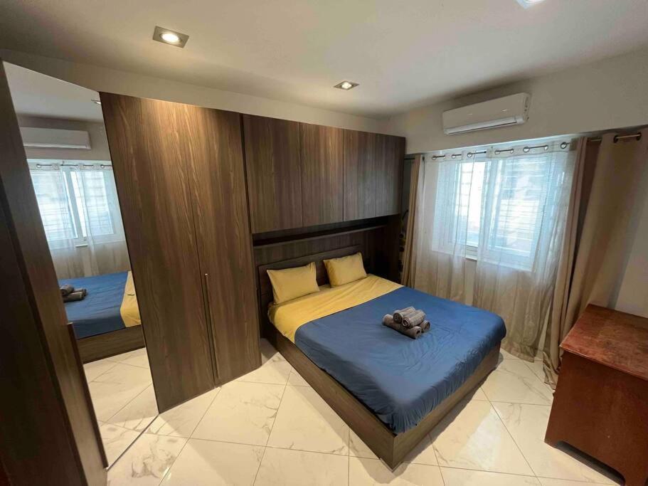 Apartment Entire Private House With Large Yard *